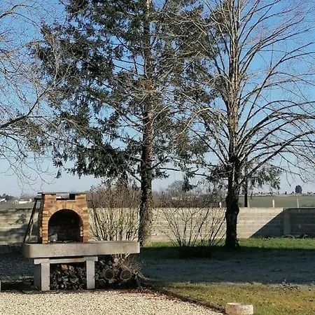 Le P'tit Chez Nous Apartment *